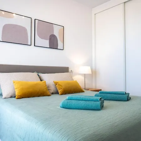 Modern Beachside Flat In Wyndham Costa Del Sol Hébergement de vacances Málaga