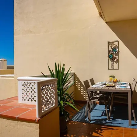 Modern Beachside Flat In Wyndham Costa Del Sol * Málaga