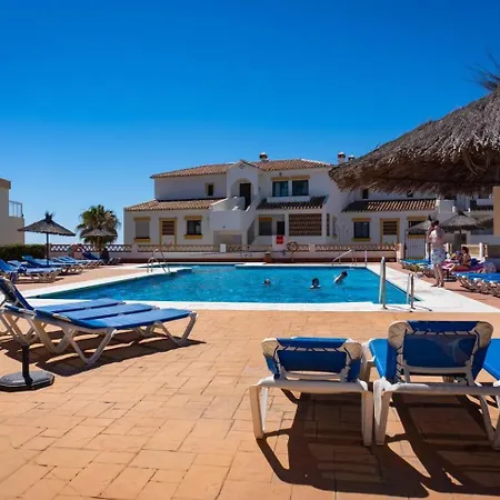Modern Beachside Flat In Wyndham Costa Del Sol Сasa de vacaciones
