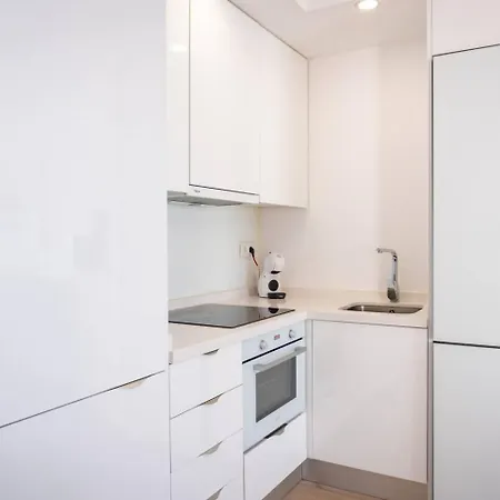 Modern Beachside Flat In Wyndham Costa Del Sol * Málaga